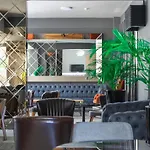 Hotel Sky Roof