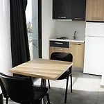 Hotel Sky Roof 3*