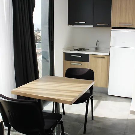 Hotel Sky Roof 3*