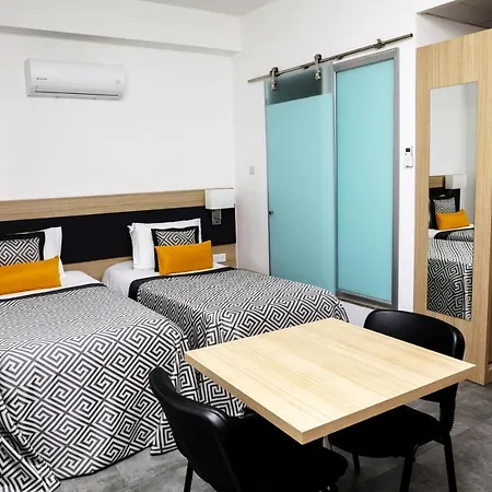 Sky Roof Hotel 3*