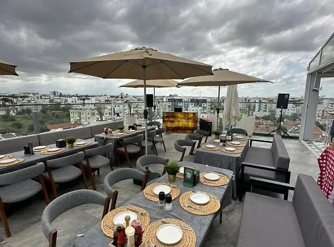 Hotel Sky Roof Nikósie