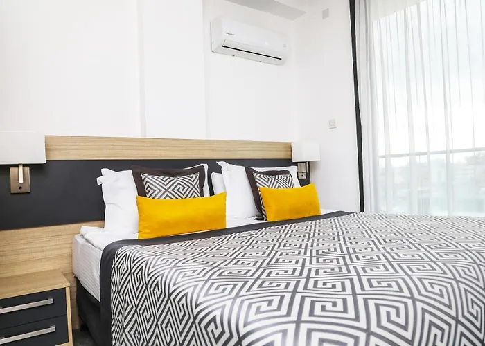 Hotel Sky Roof Nicosia