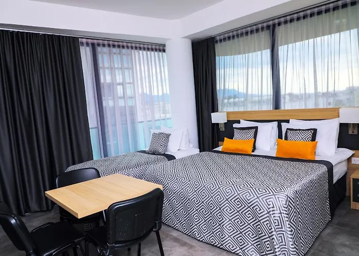 Sky Roof 3* Nikósie